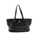 chanel-on-the-road-large-shopping-tote-bag-shiny-grained-calfskin-black-shw