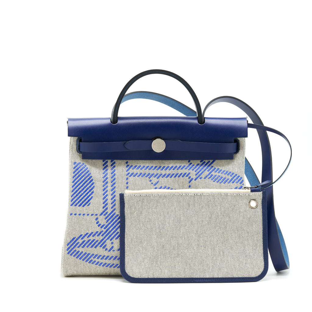 hermes-herbag-zip-31-toile-h-en-relief-brides-saphir