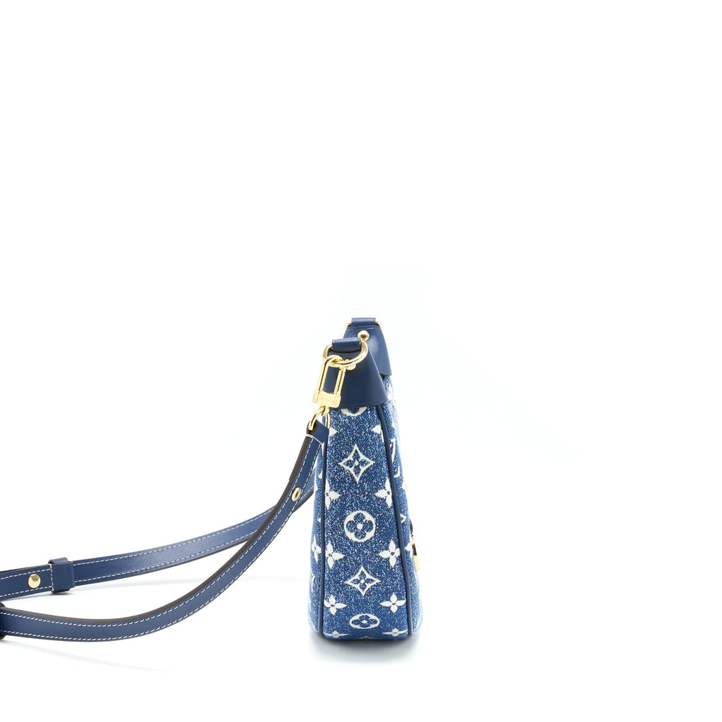 louis-vuitton-loop-bag-denim-blue-ghw
