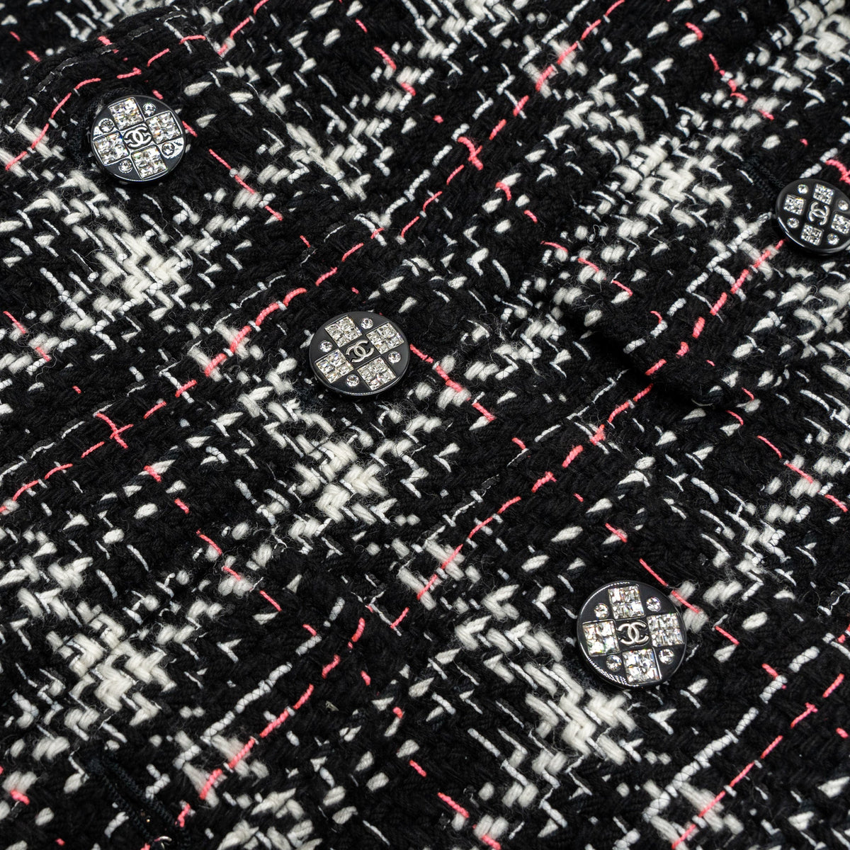 copy-of-chanel-size-34-21k-tweed-jacket-multicolor-black-white-pink