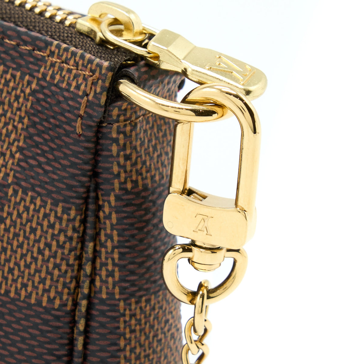 louis-vuitton-mini-pochette-accessories-damier-ebene-ghw