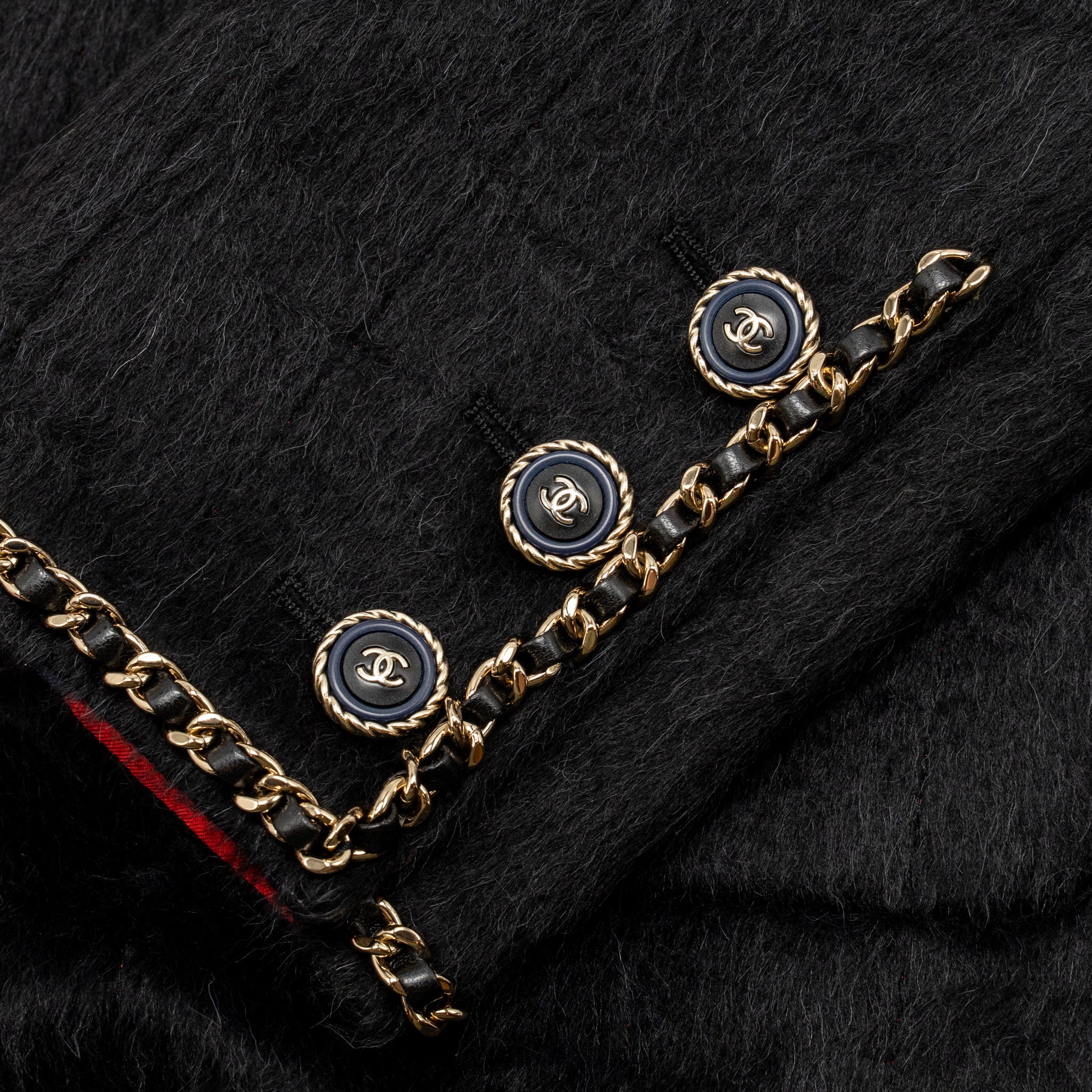 chanel-size-38-19b-jacket-llama-wool-with-chain-detail-black