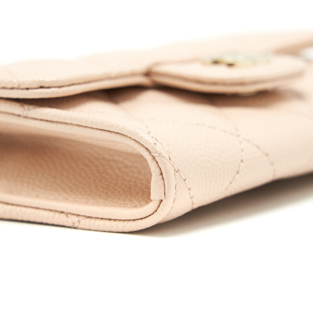 chanel-22c-flap-cardholder-with-caviar-light-beige-lghw