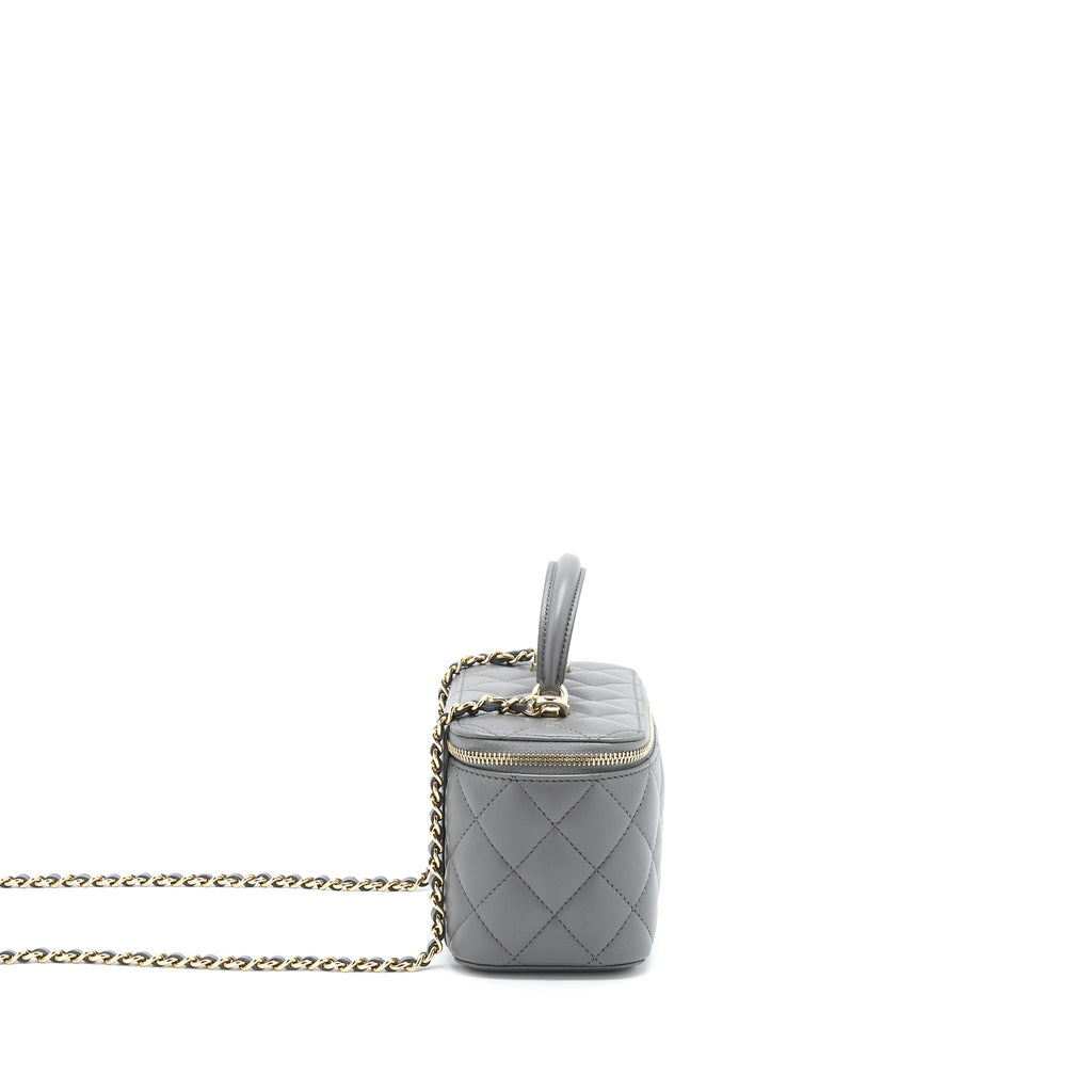 chanel-22a-top-handle-long-vanity-with-chain-grey-ghw