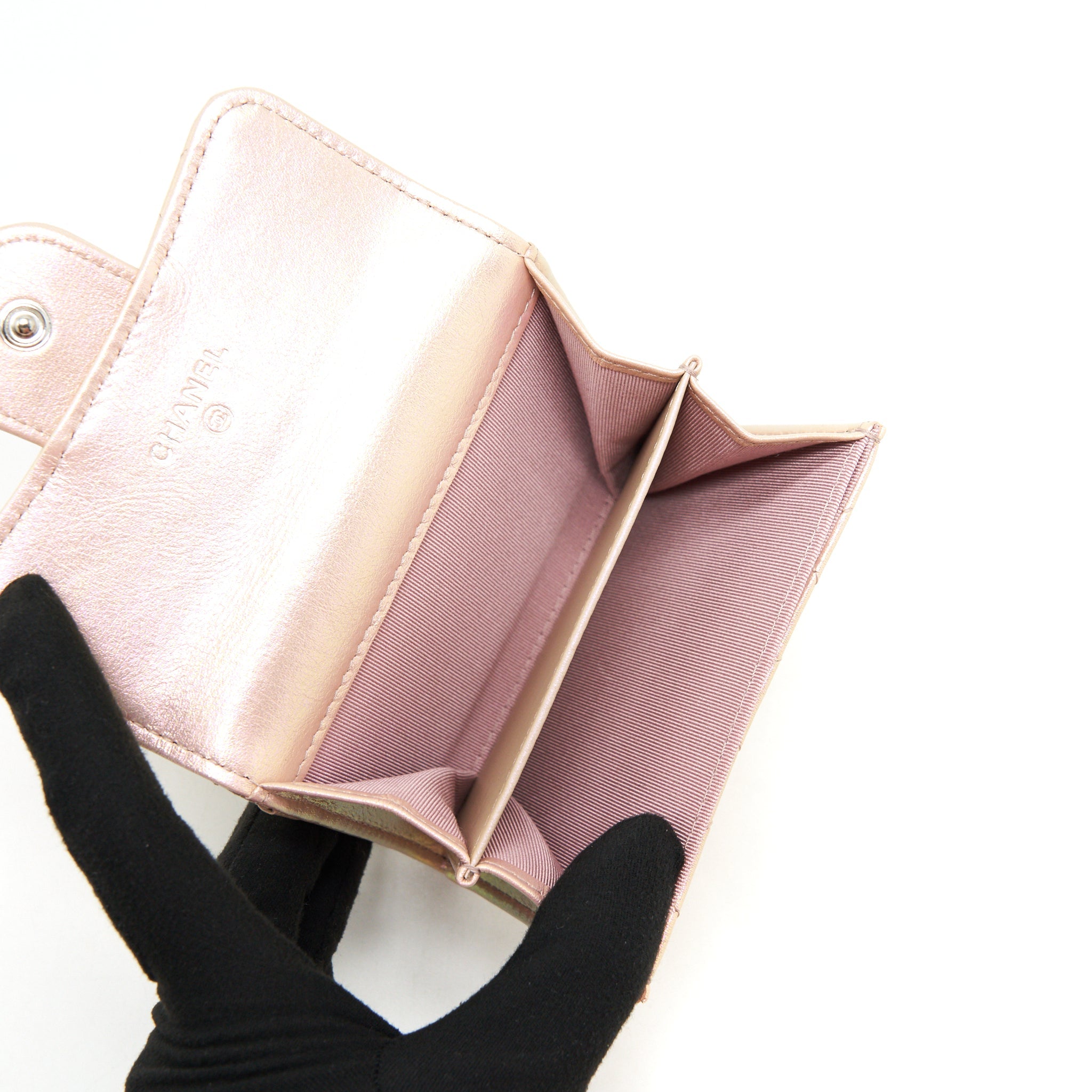 chanel-iridescent-card-holder-with-calfskin-pink-shw