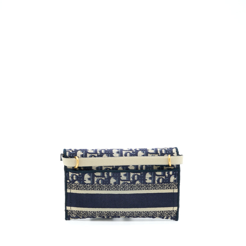 dior-saddle-slim-pouch-blue-dior-oblique-embroidery
