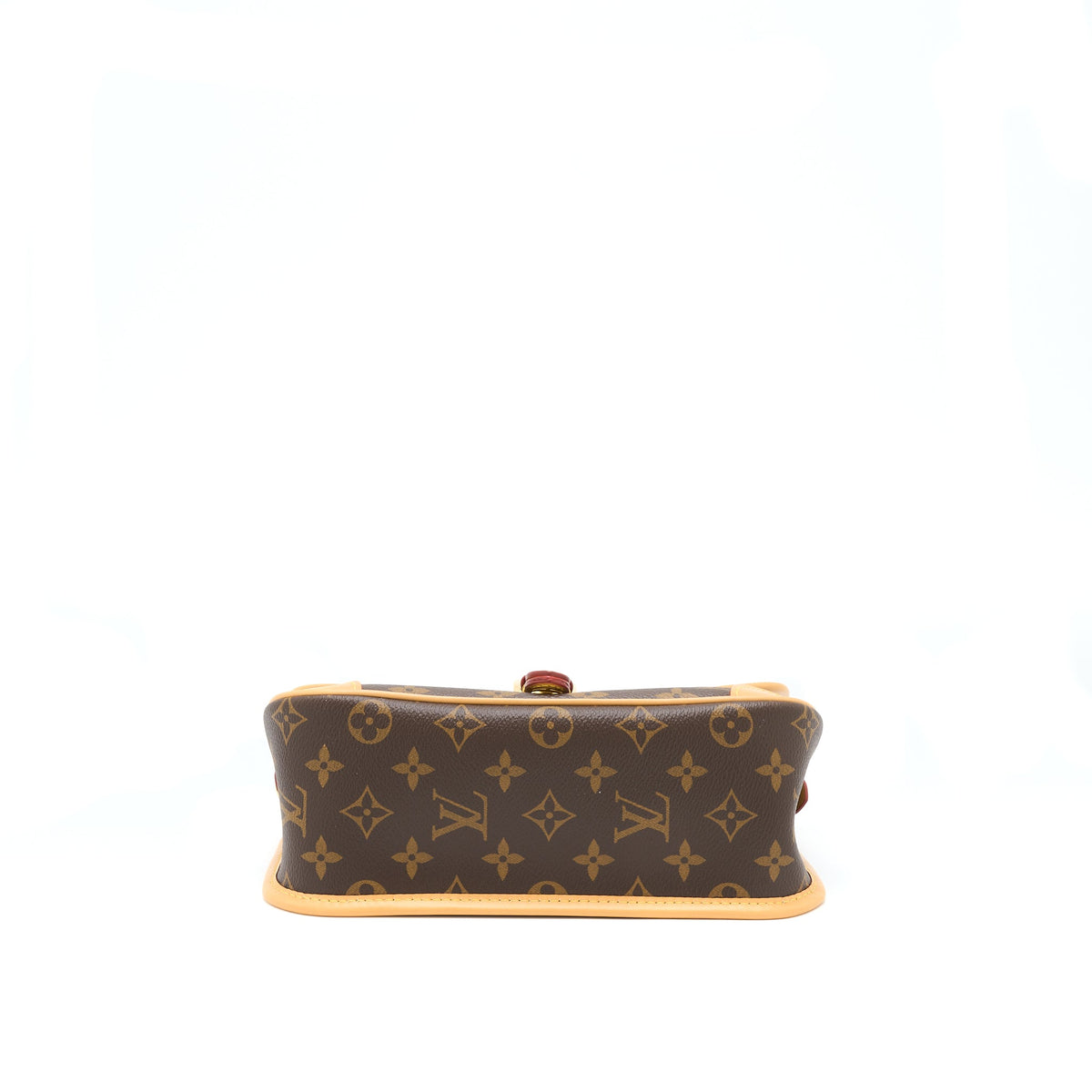 louis-vuitton-diane-monogram-canvas-fuchsia-ghw