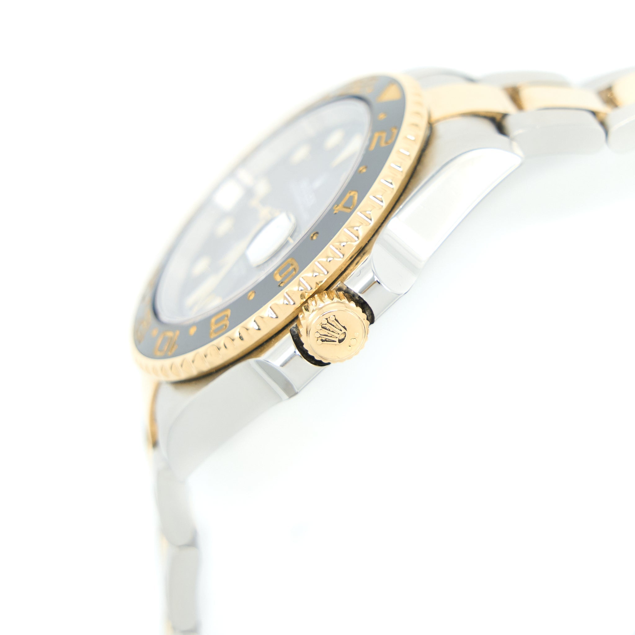 copy-of-rolex-gmt-master-ii-40mm-oystersteel-yellow-gold-black-dial-m116713ln