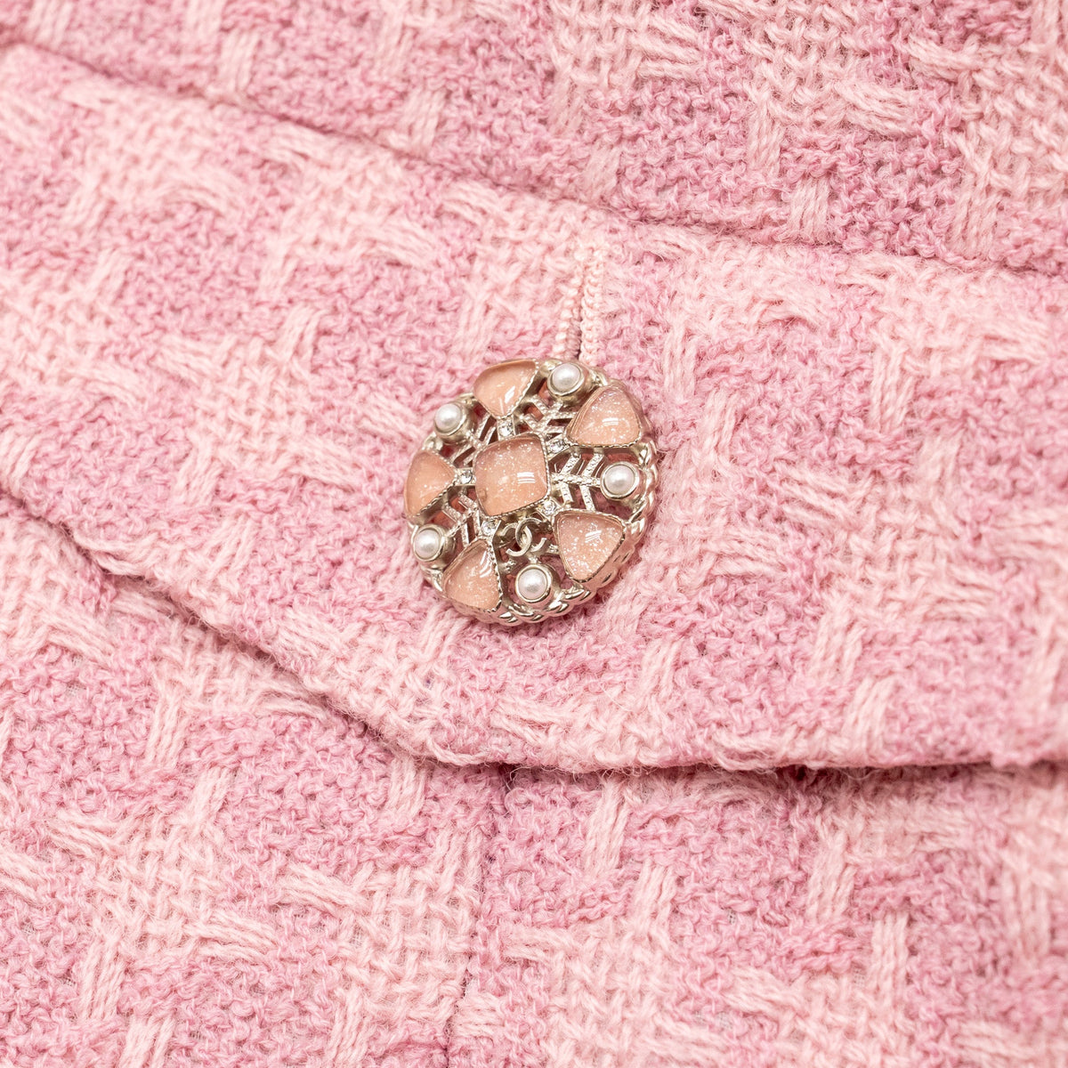 chanel-size-34-19b-detailed-button-jacket-wool-pink