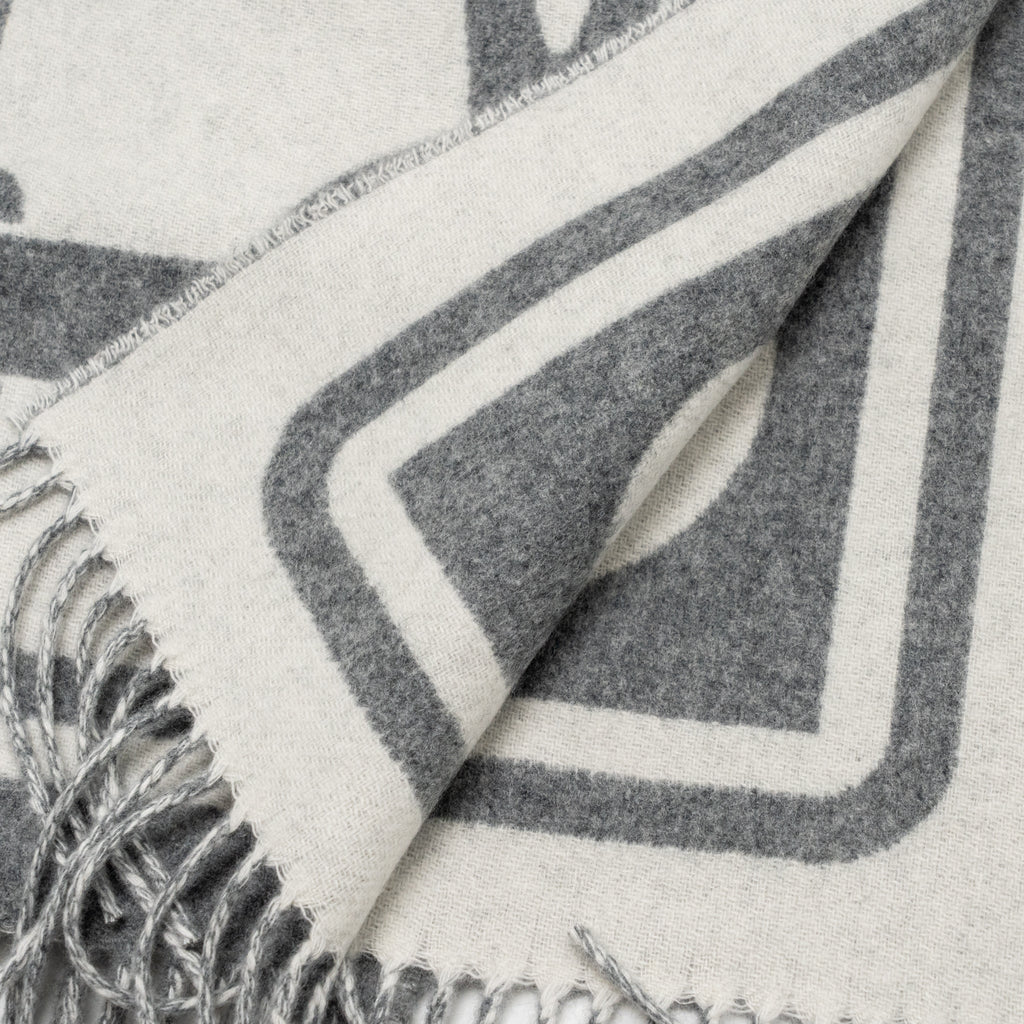 hermes-petite-casaque-coaching-scarf-ivorie-gris-flanelle