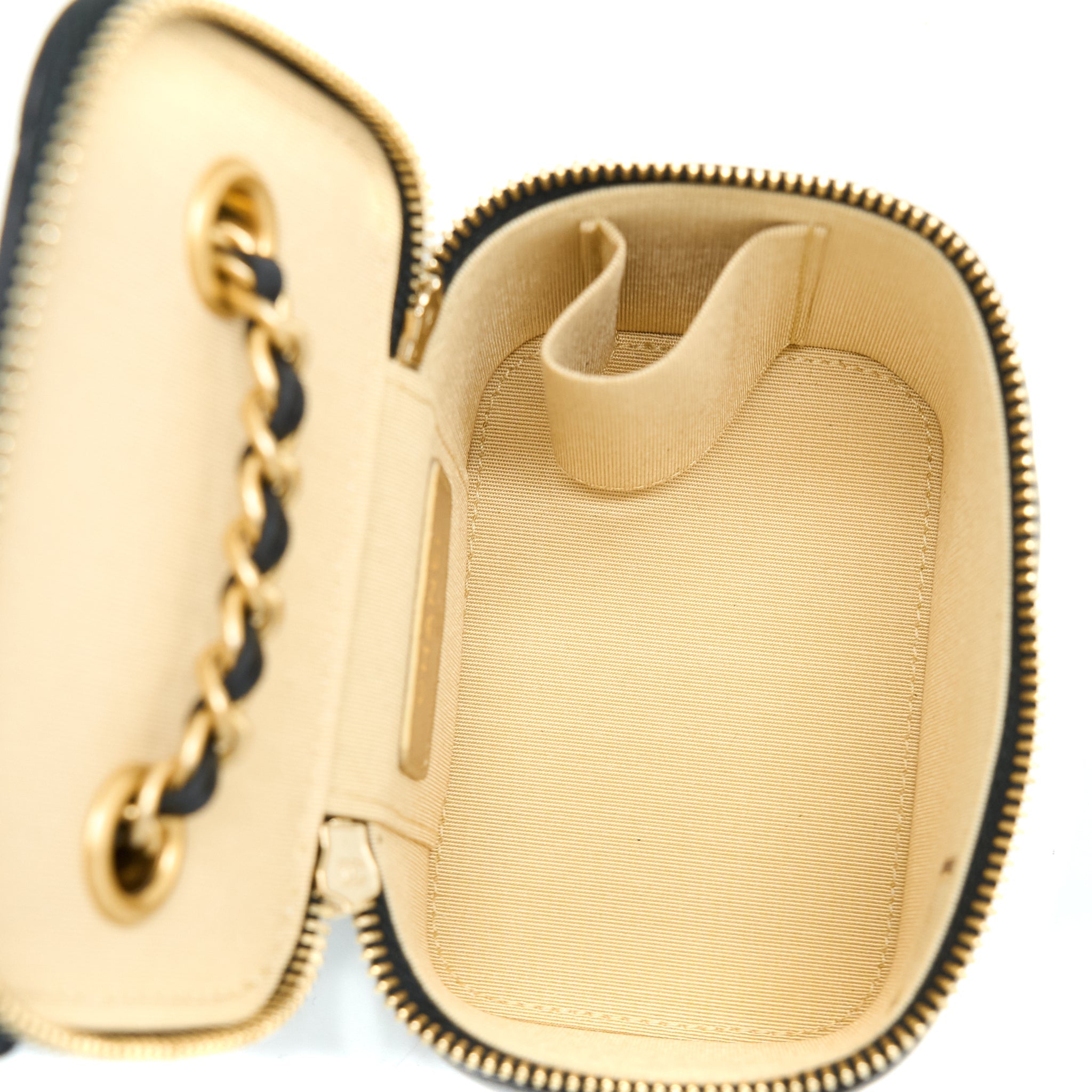 chanel-pearl-crush-mini-vanity-case-lambskin-black-lghw