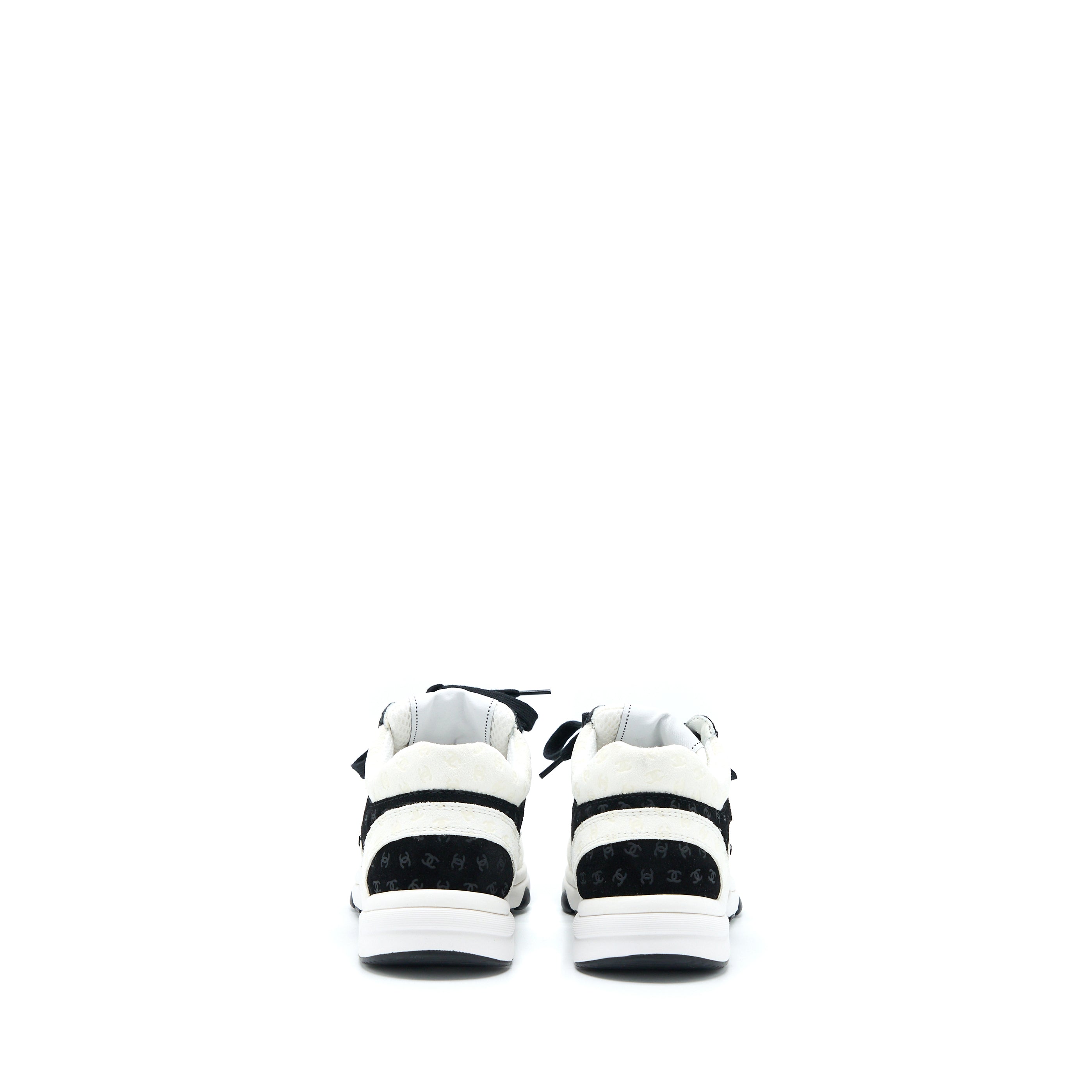 chanel-size-35-22a-trainers-printed-suede-calfskin-black-white