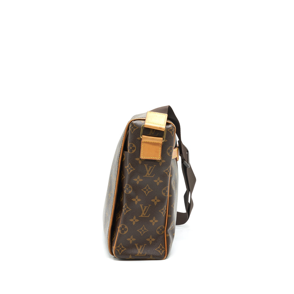 louis-vuitton-monogram-canvas-valmy-shoulder-bag