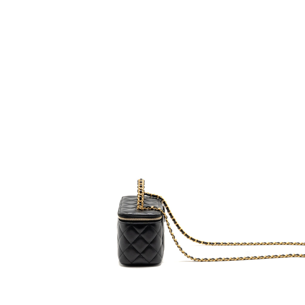 22-chanel-top-handle-long-vanity-lambskin-re-done