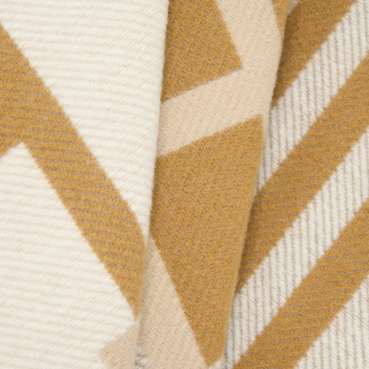 hermes-ithaque-blanket-camel-beige