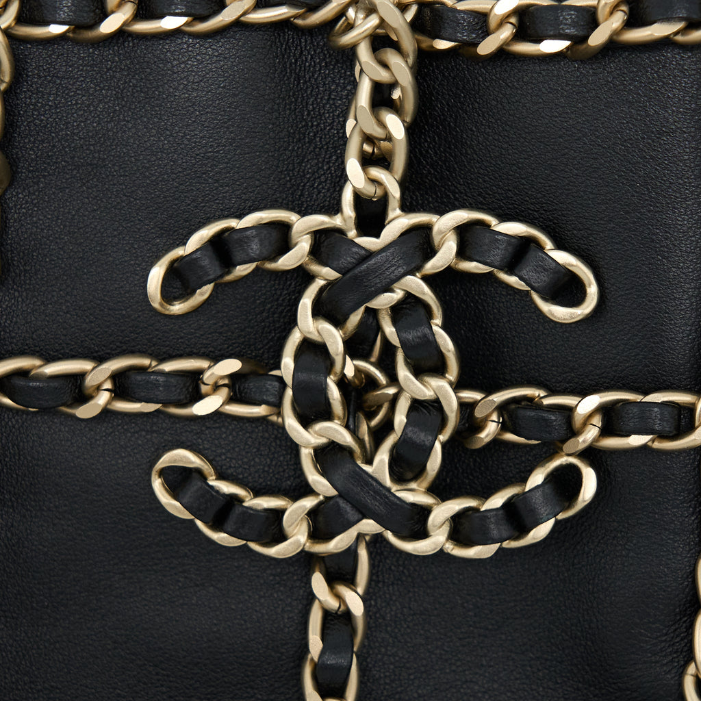 chanel-cruise-2020-black-chained-tote-bag-lambskin-black-lghw-copy-1