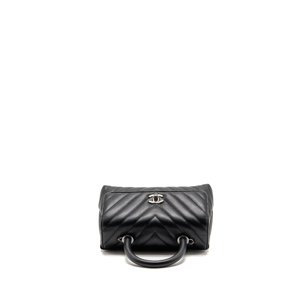 chanel-coco-handle-black-1