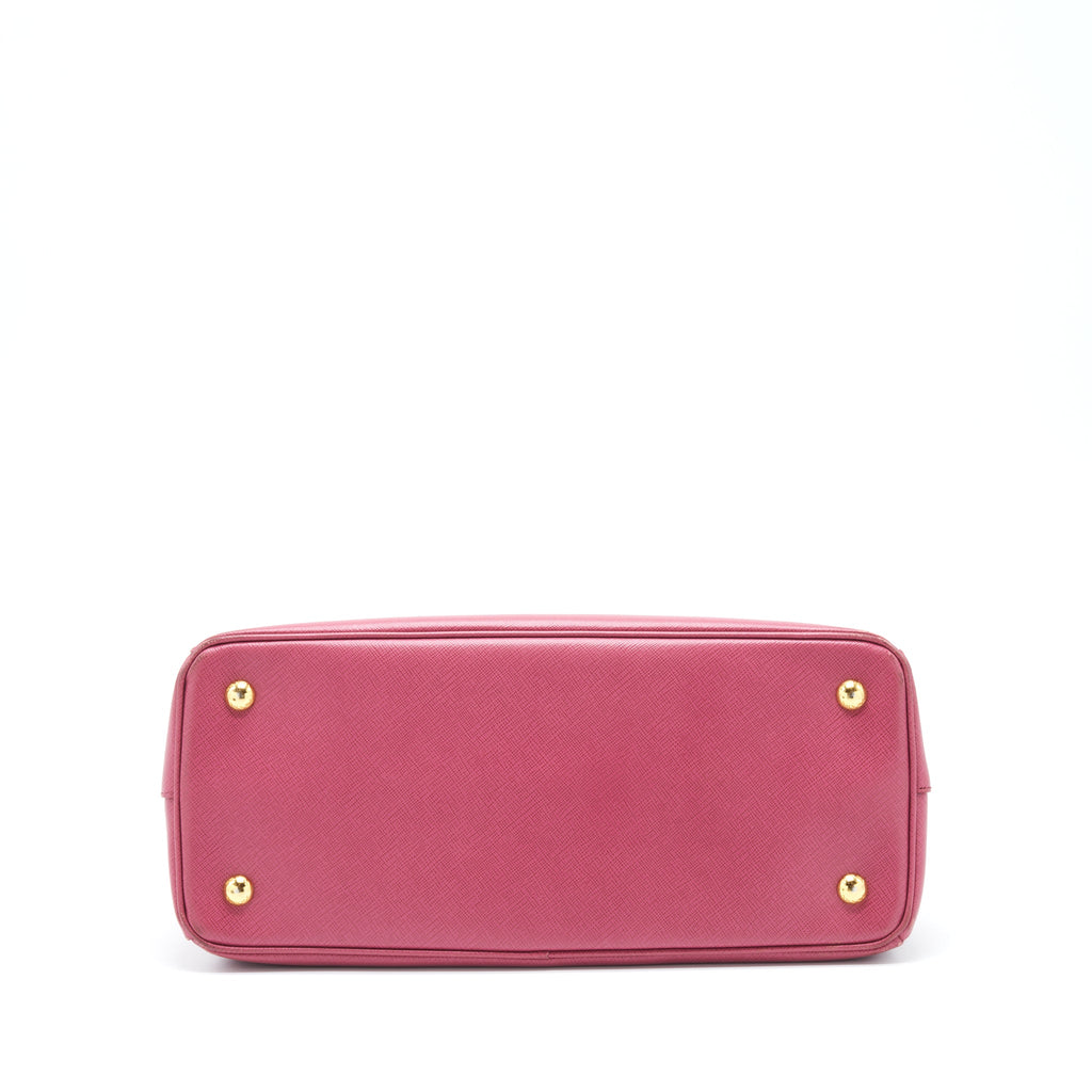 prada-saffiano-tote-bag-pink-ghw