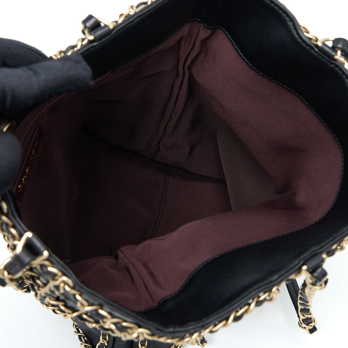 chanel-cruise-2020-black-chained-tote-bag-lambskin-black-lghw-copy-1