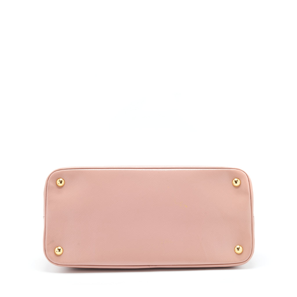 prada-saffiano-tote-bag-nude-ghw