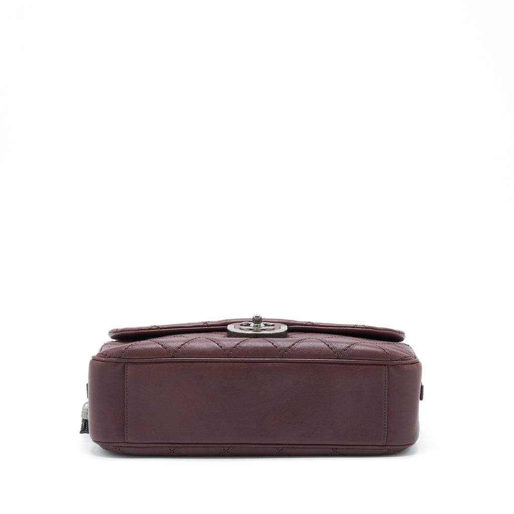 chanel-jumbo-quilted-flap-bag-calfskin-burgundy-ruthenium-hardware