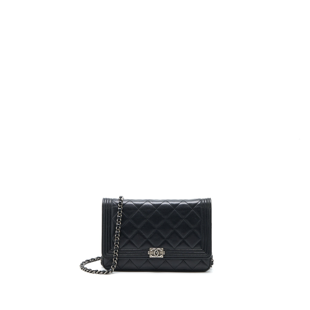 chanel-boy-wallet-on-chain-lambskin-black-shw