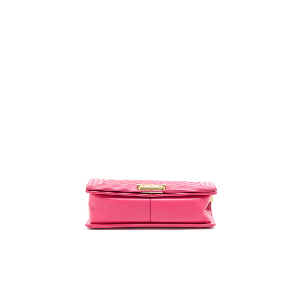 chanel-medium-boy-bag-lambskin-pink-ghw
