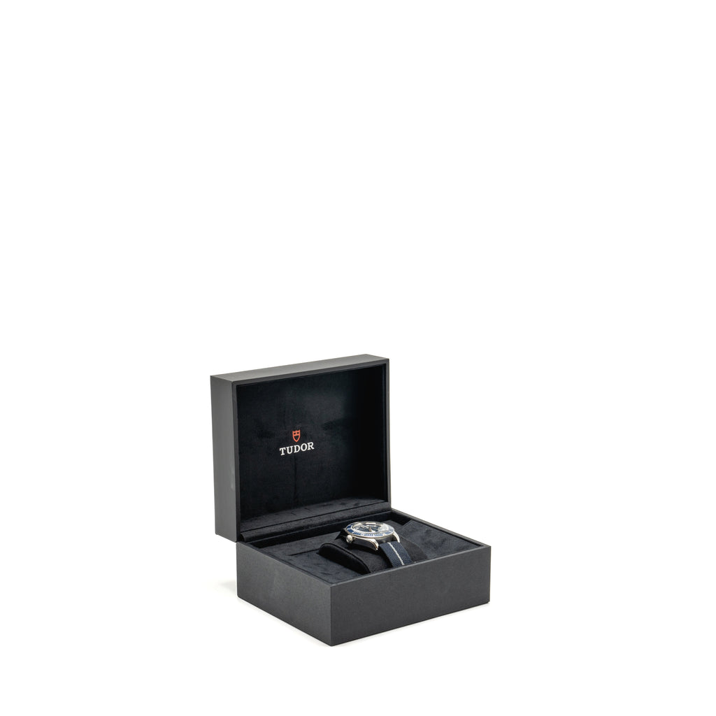 tudor-black-bay-fifty-eight-39mm-steel-case-blue-fabric-strap-model-79030b-3