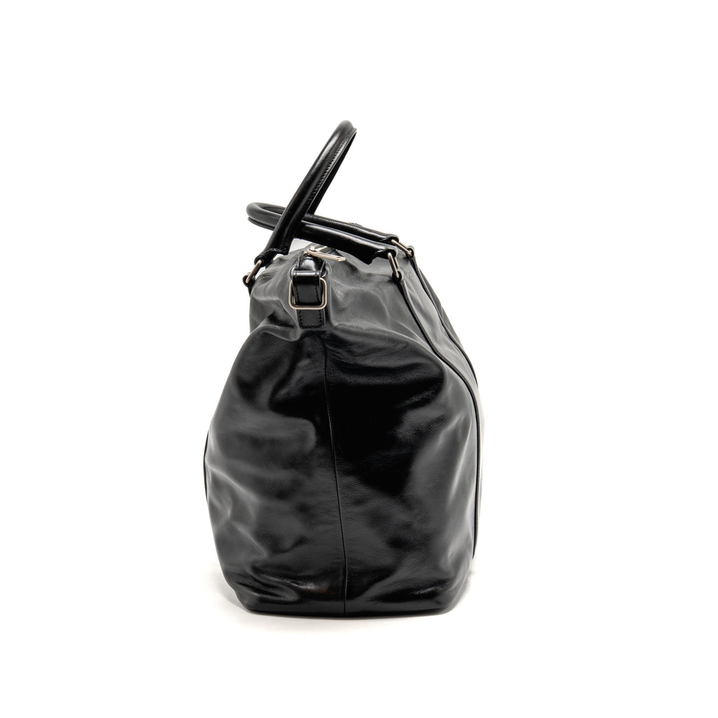 saint-laurent-ysl-sac-de-jour-duffle-tote-bag-smooth-leather-black-shw