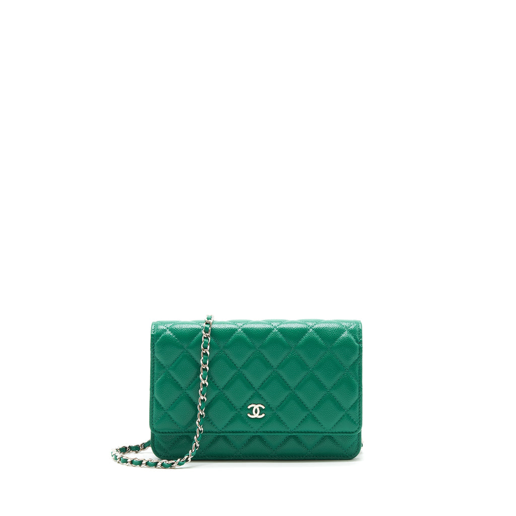 chanel-classic-wallet-on-chain-caviar-green-shw