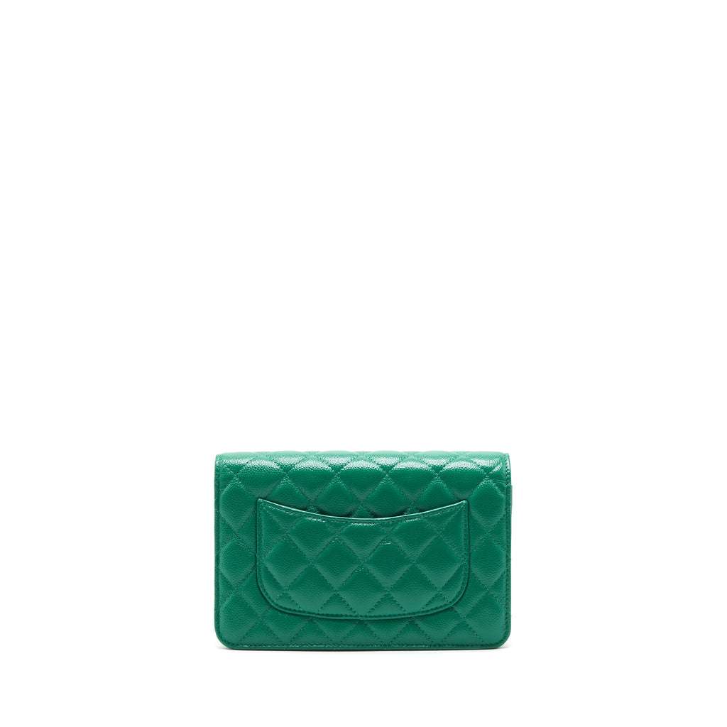 chanel-classic-wallet-on-chain-caviar-green-shw
