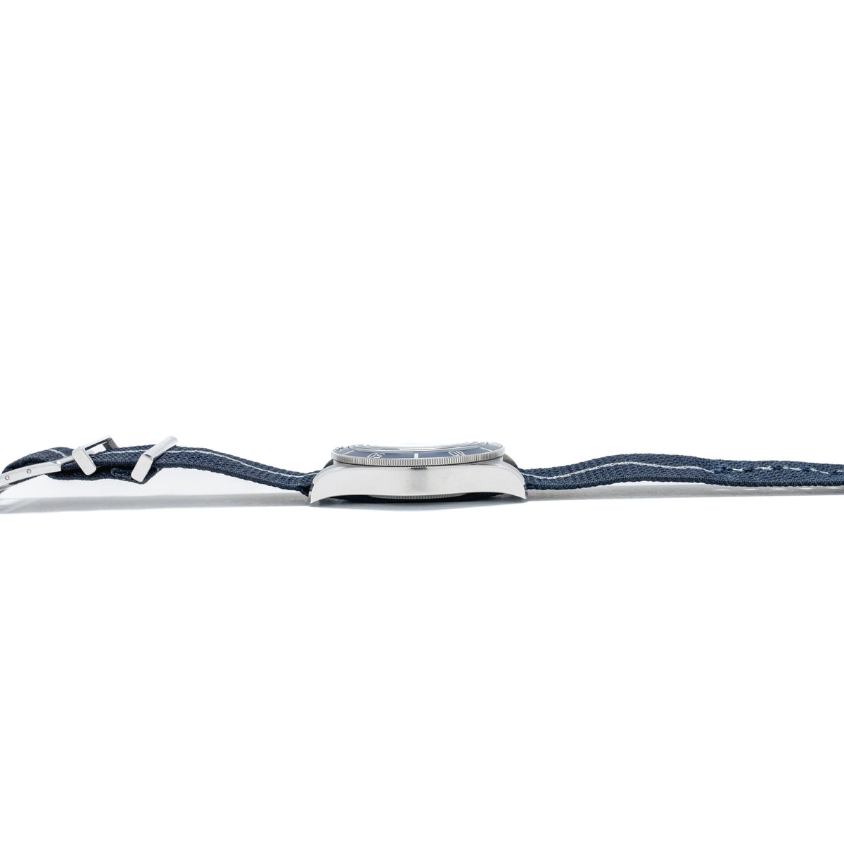tudor-black-bay-fifty-eight-39mm-steel-case-blue-fabric-strap-model-79030b-3