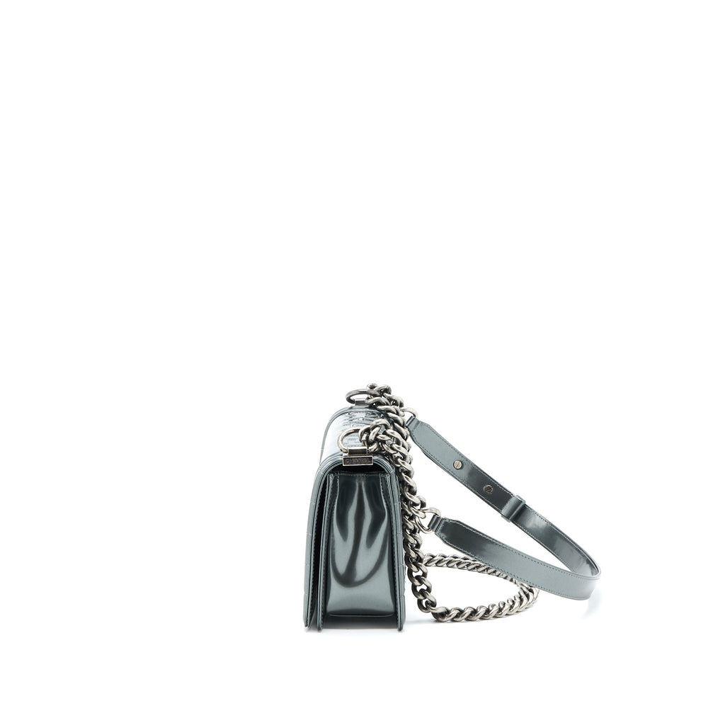 chanel-boy-bag-patent-grey-ruthenium-shw
