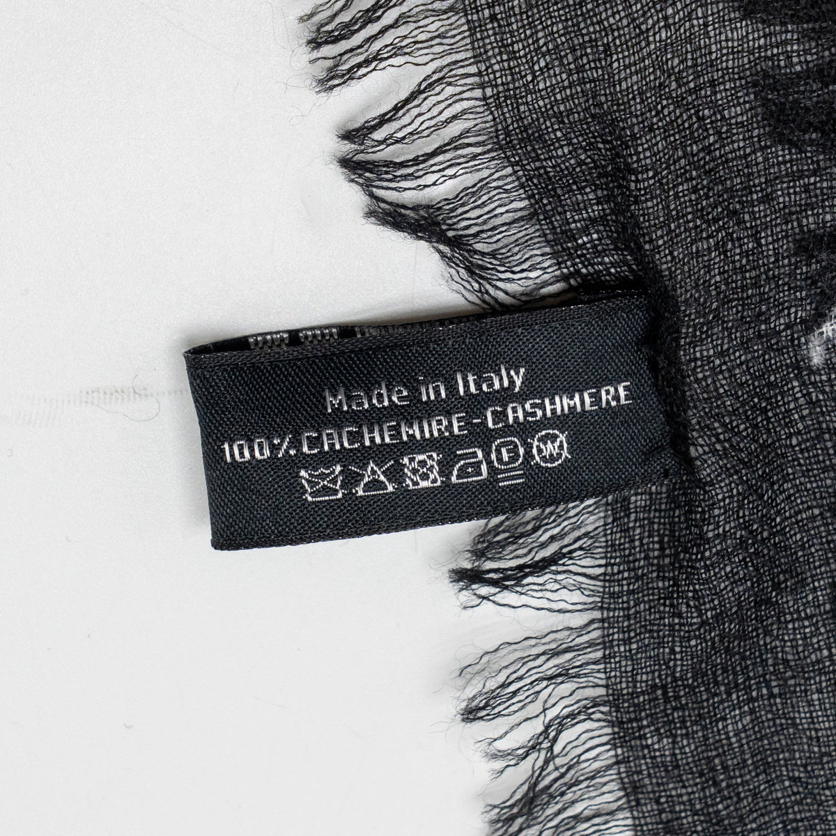 chanel-scarf-eye-mask-travel-set-black