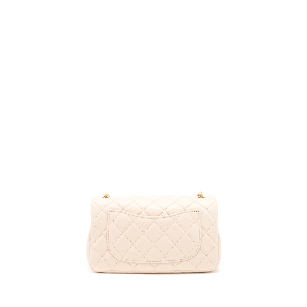 chanel-22c-pearl-crush-mini-rectangular-flap-bag-lambskin-light-berge-ghw-microchip
