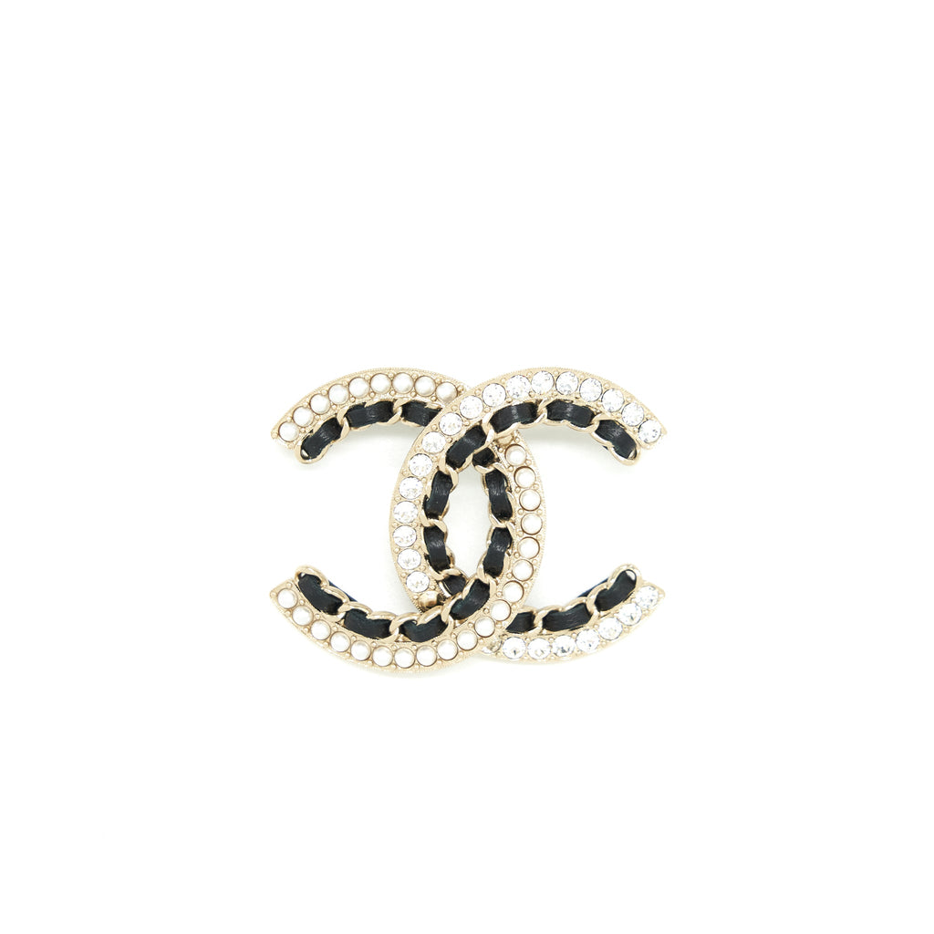 chanel-leather-chain-pearl-crystal-brooch