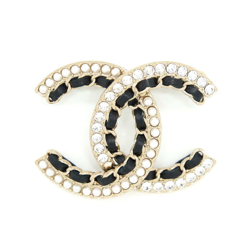 chanel-leather-chain-pearl-crystal-brooch