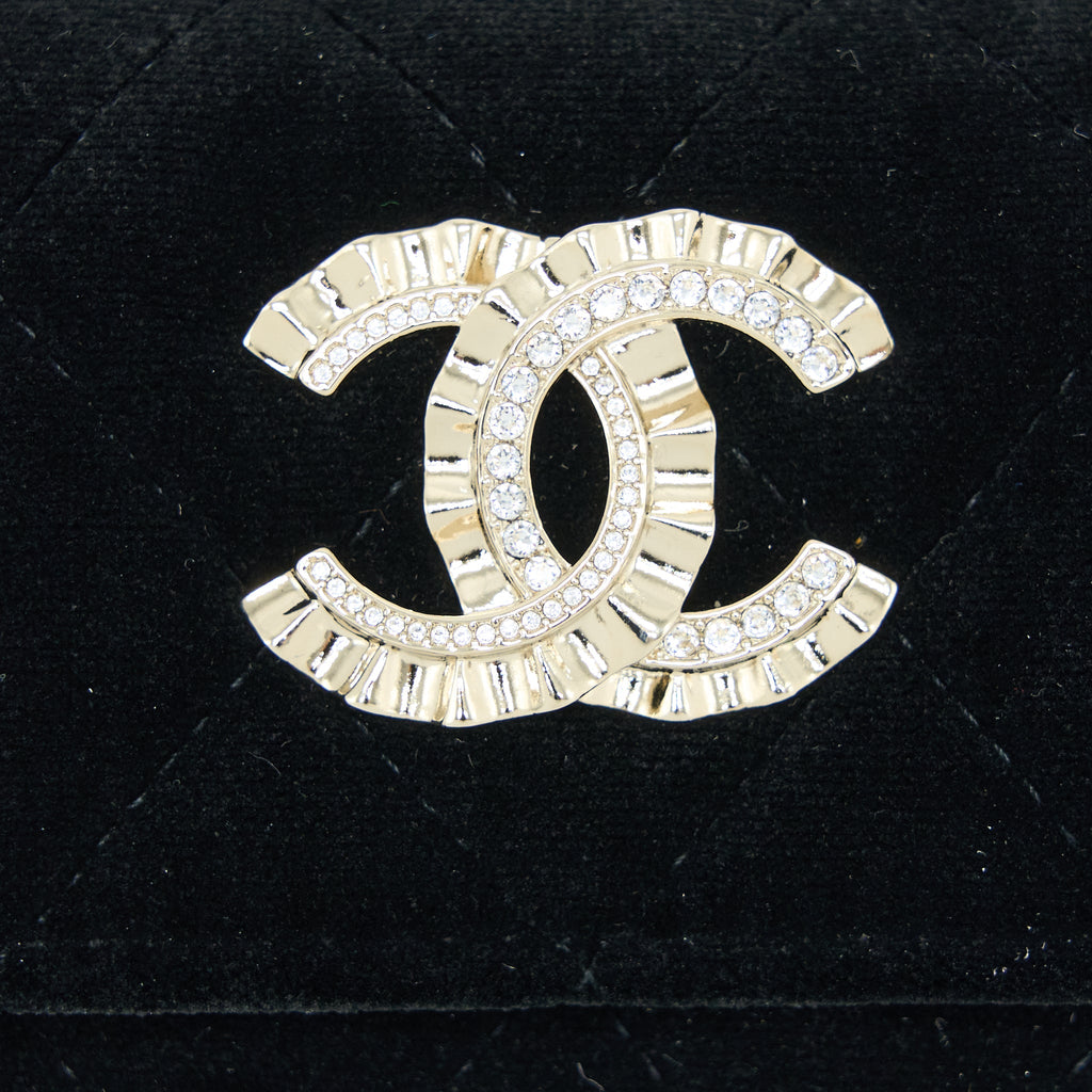 chanel-21a-flap-card-holder-velvet-black-lghw