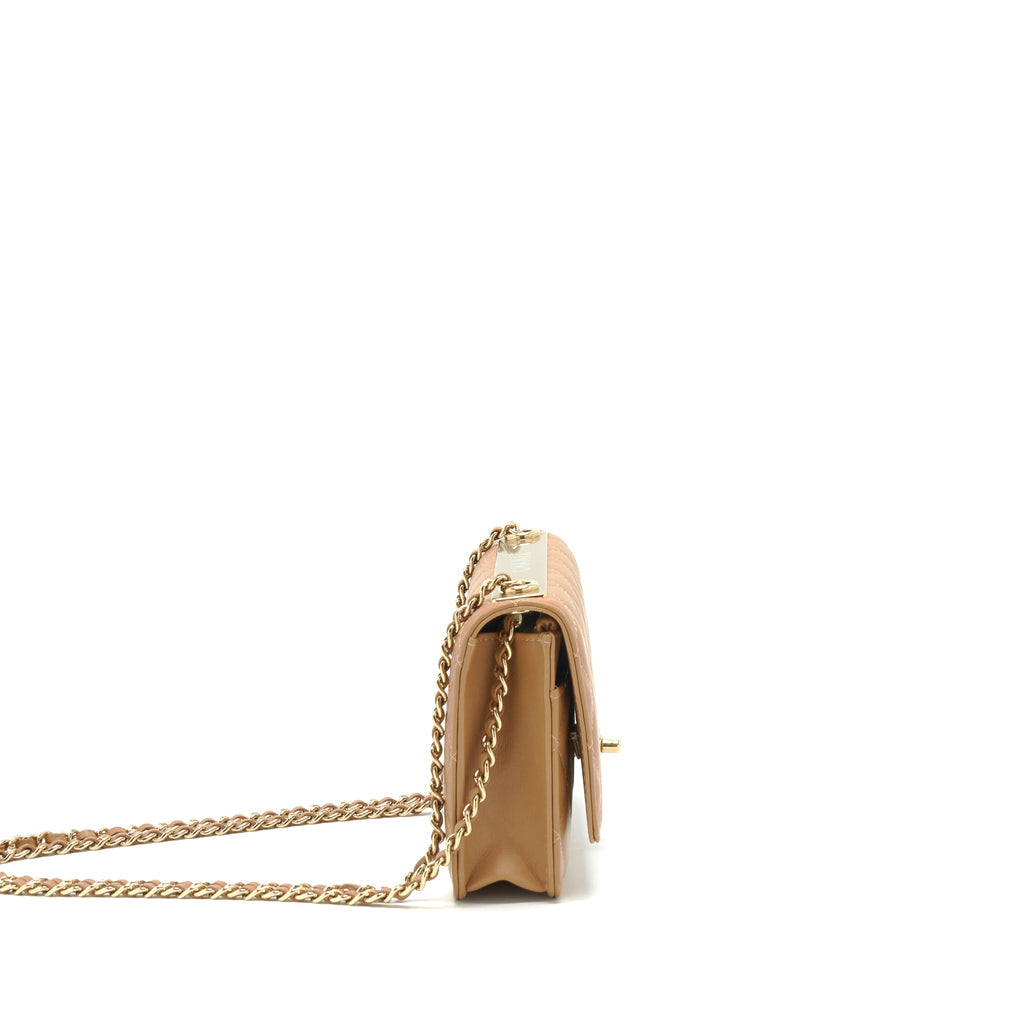 chanel-trendy-cc-wallet-on-chain-lambskin-dark-beige-lghw