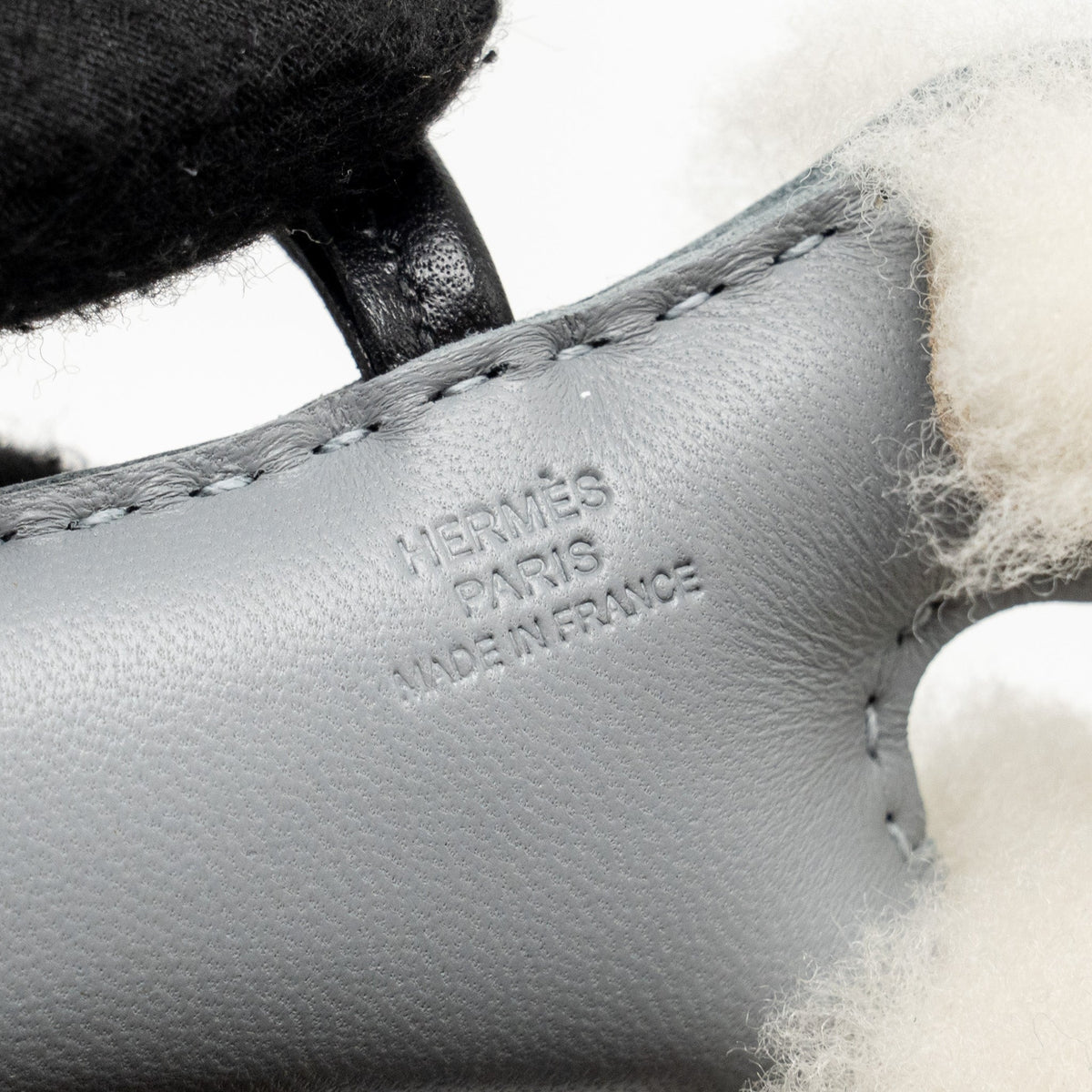hermes-budy-shearing-bag-charm-wool-lambskin-ecru-panti-black-stamp-k-copy