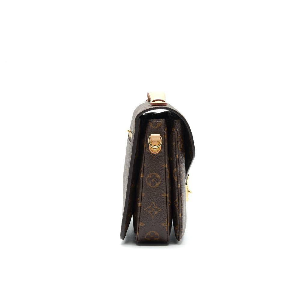 louis-vuitton-pochette-metis-monogram-1