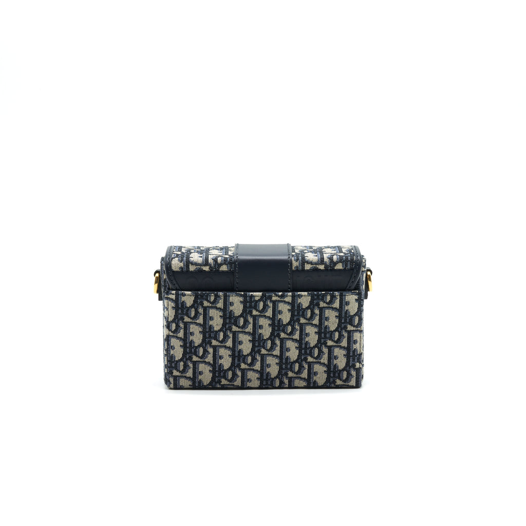 christian-dior-30-montaigne-box-bag-oblique-canvas-blue