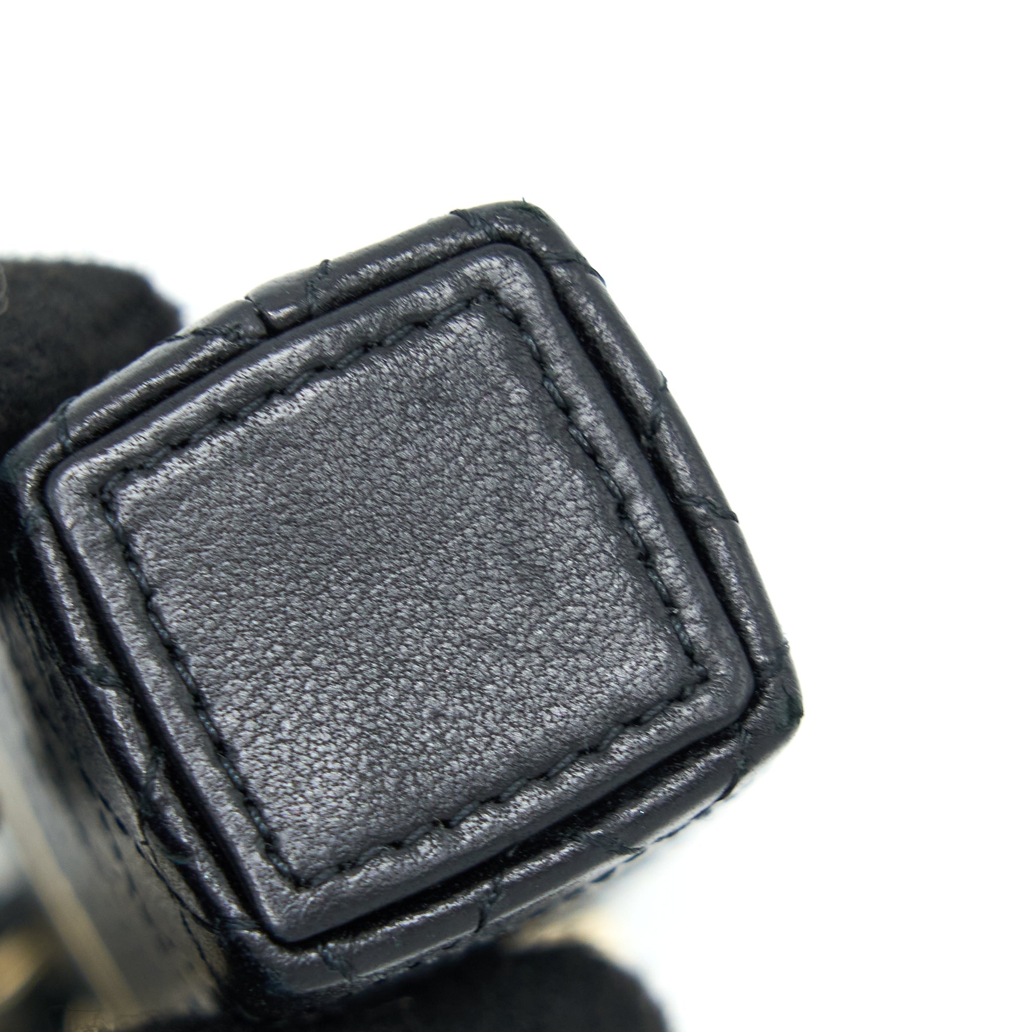 chanel-squared-lipstick-case-on-chain-black-lghw
