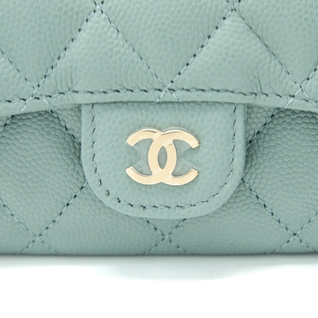 chanel-23c-classic-flap-card-holder-caviar-light-grey-lghw