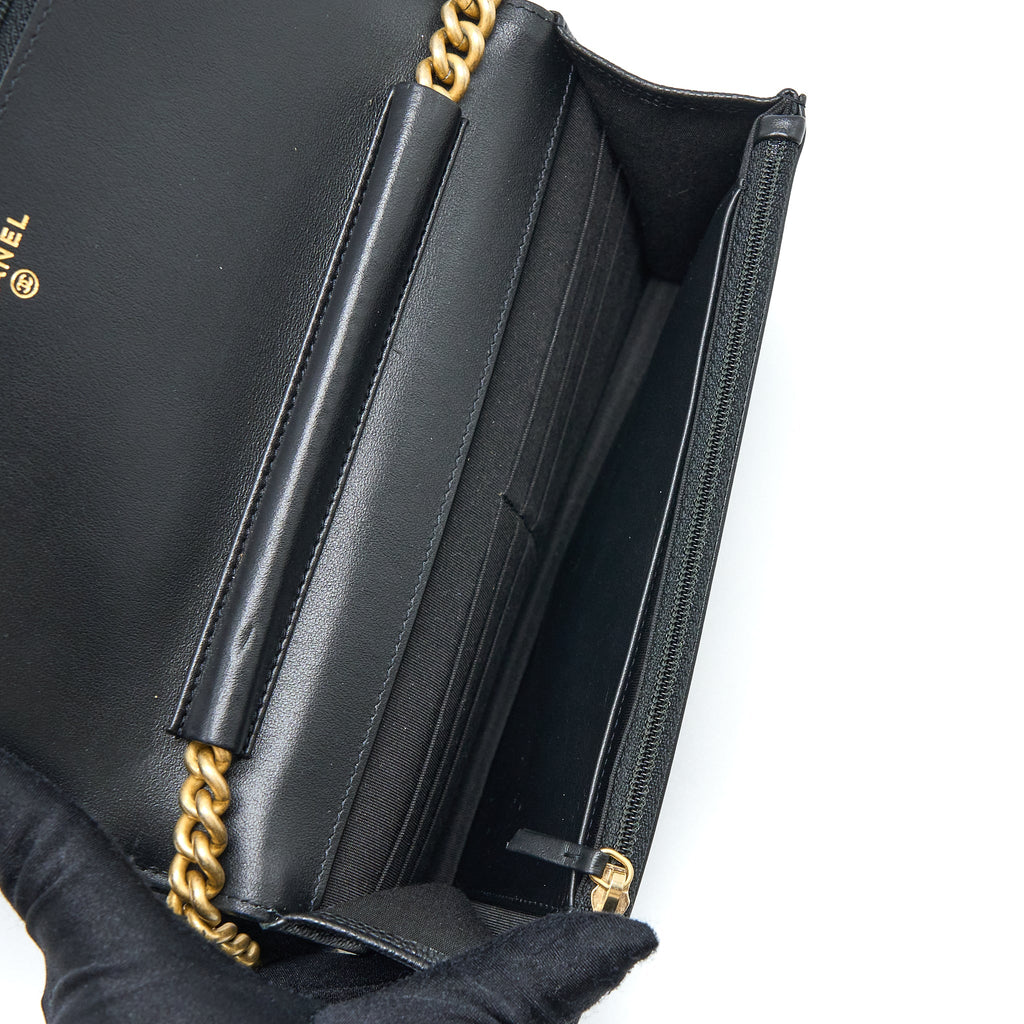 chanel-boy-wallet-on-chain-caviar-black-ghw