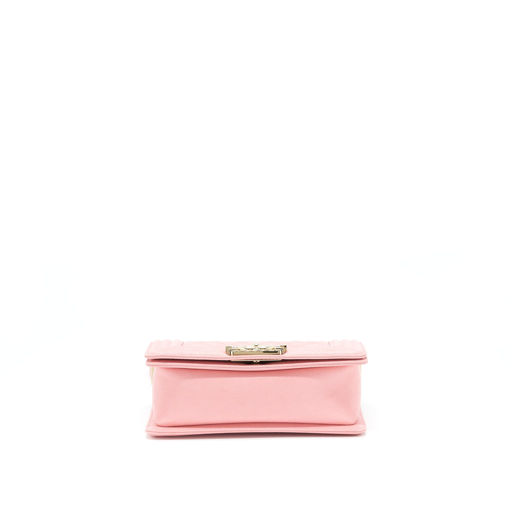 chanel-small-boy-caviar-light-pink-lghw