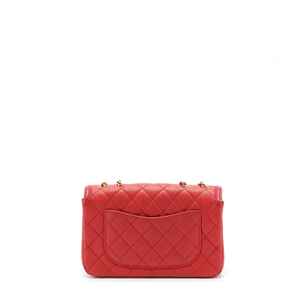 chanel-filigree-flap-bag-caviar-red-ghw