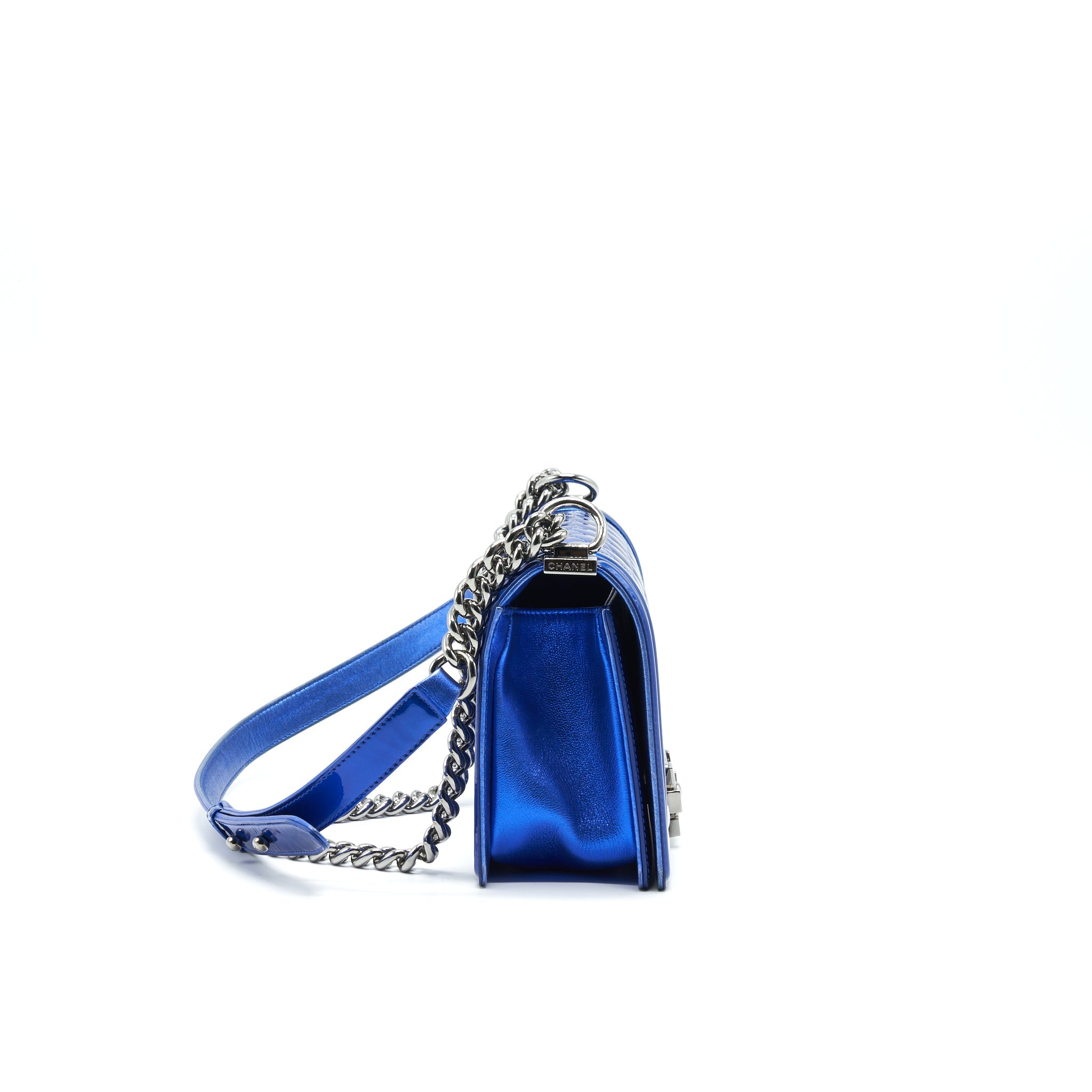 chanel-medium-le-boy-bag-metallic-blue-shw