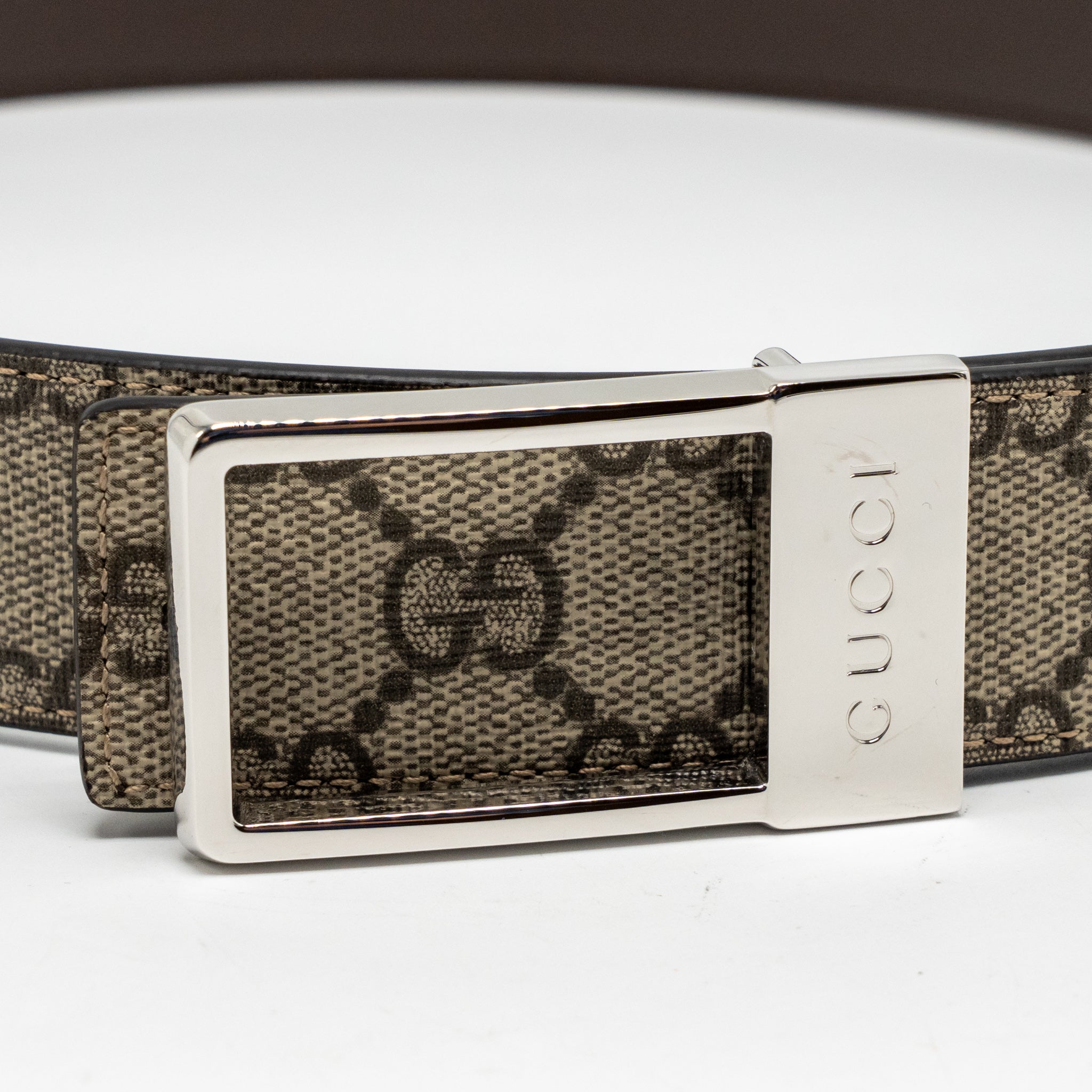 gucci-size-90-reversible-belt-with-rectangular-buckle-gg-supreme-canvas-beige-shw