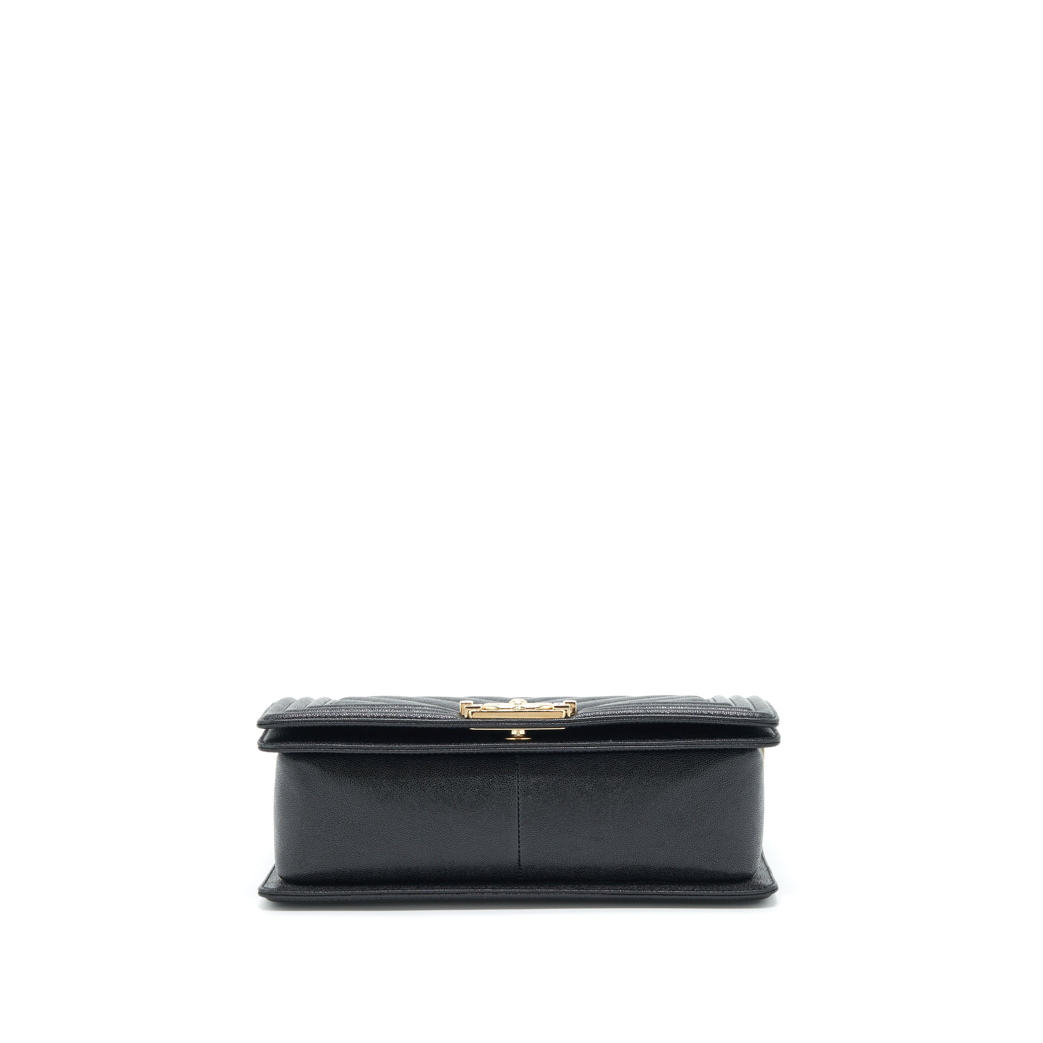 chanel-medium-boy-chevron-caviar-black-lghw